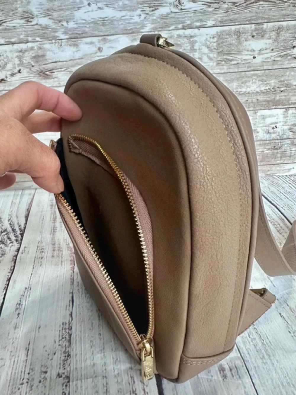 Cakes Concealed Carry Madeline XL-M Leather Purse in Almond - Picture 6 of 13